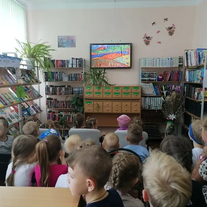 Исторический экскурс «Гордо реет триколор»