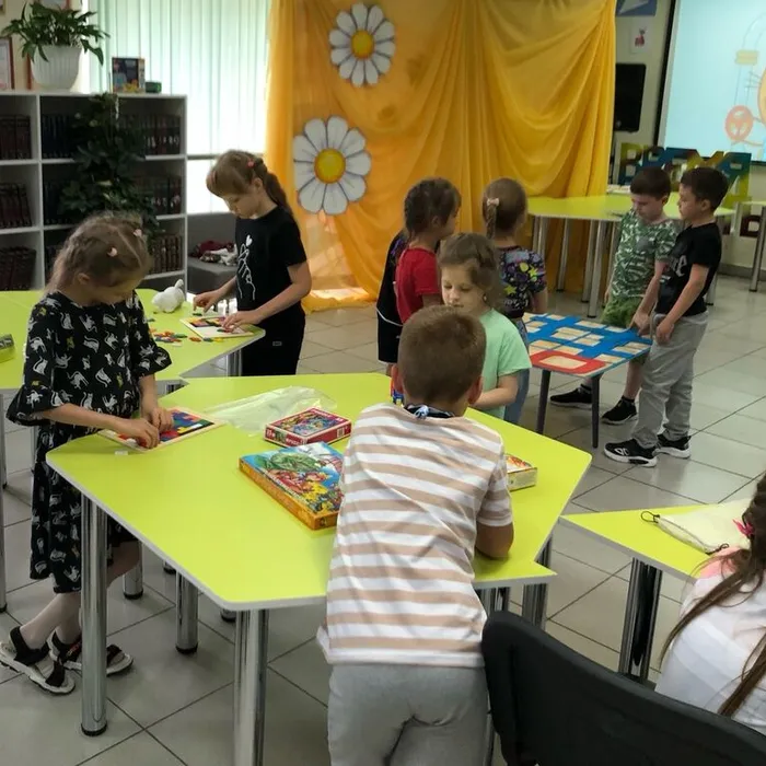 Час настольных игр «Поиграем вместе с нами»