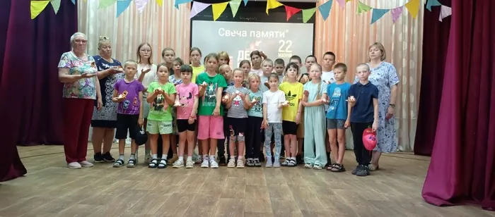 1000061025митинг