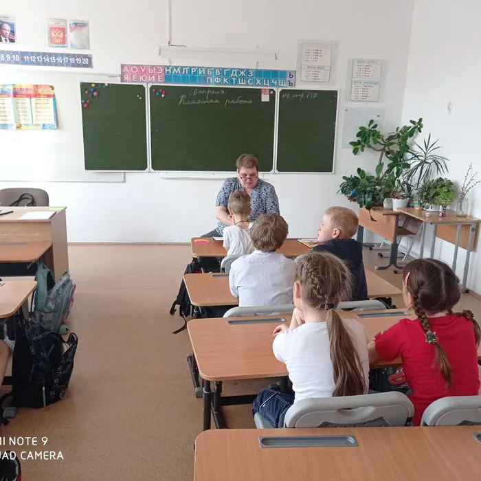 "Мы и сегодня слышим сквозь года, Чернобыля трагические звоны"