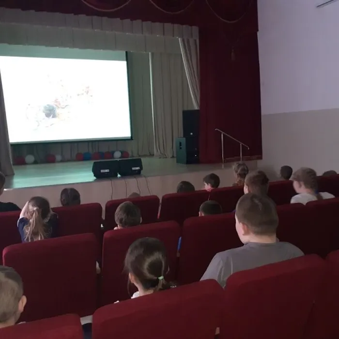 «А женщина вовеки молода» праздничная программа