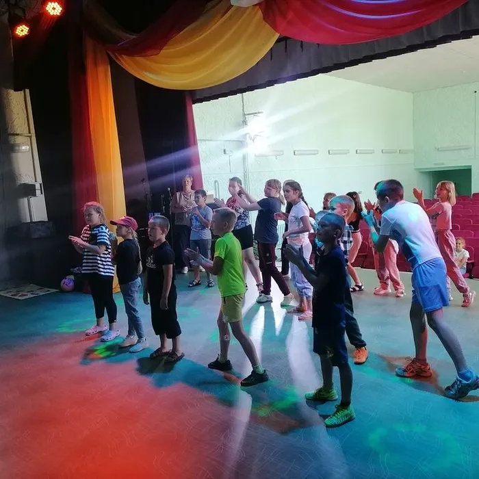 Игровая программа «По тропинкам добра»