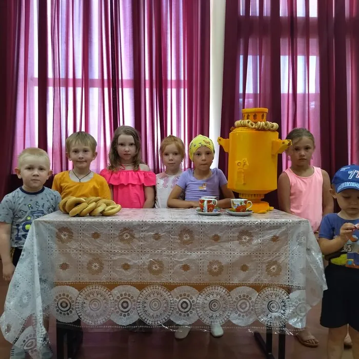  «В гостях у самовара»