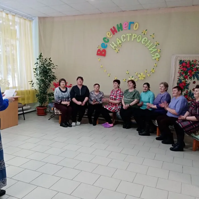  Программа познавательно-народный микс «На весеннее крылечко»