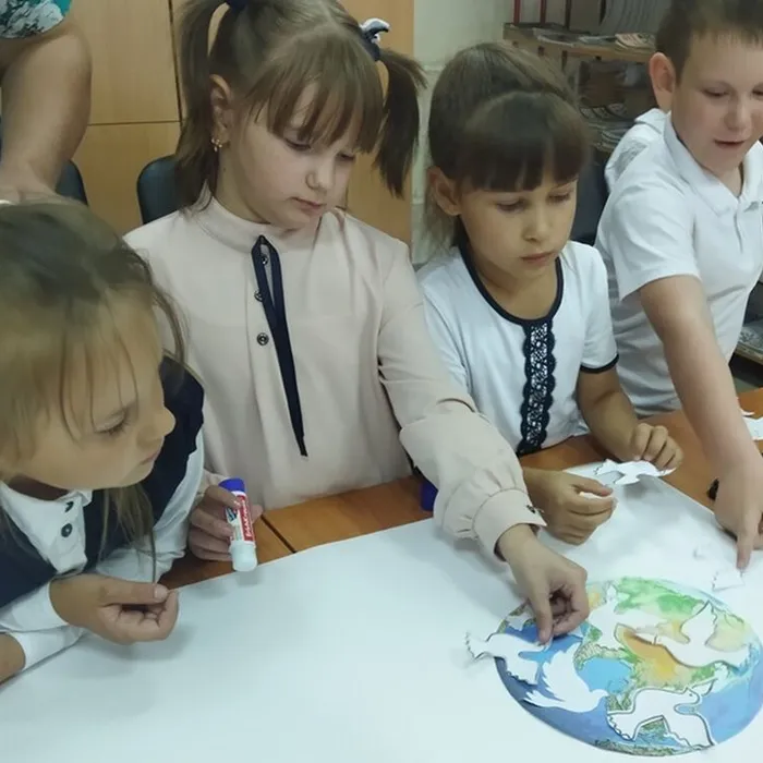 «Нам мир завещано беречь» акция
