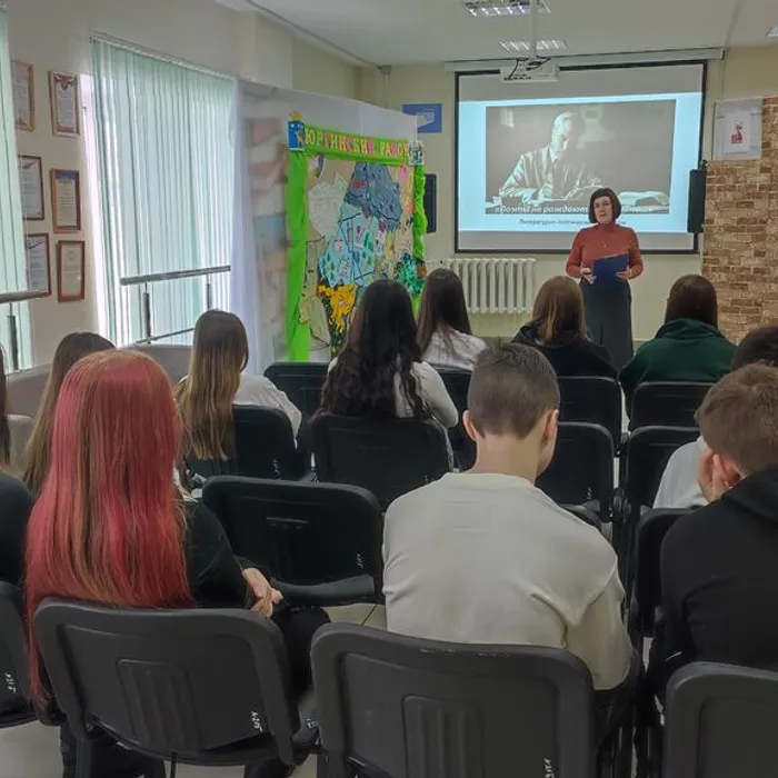 «Поэты не рождаются случайно…» литературно-поэтический вернисаж