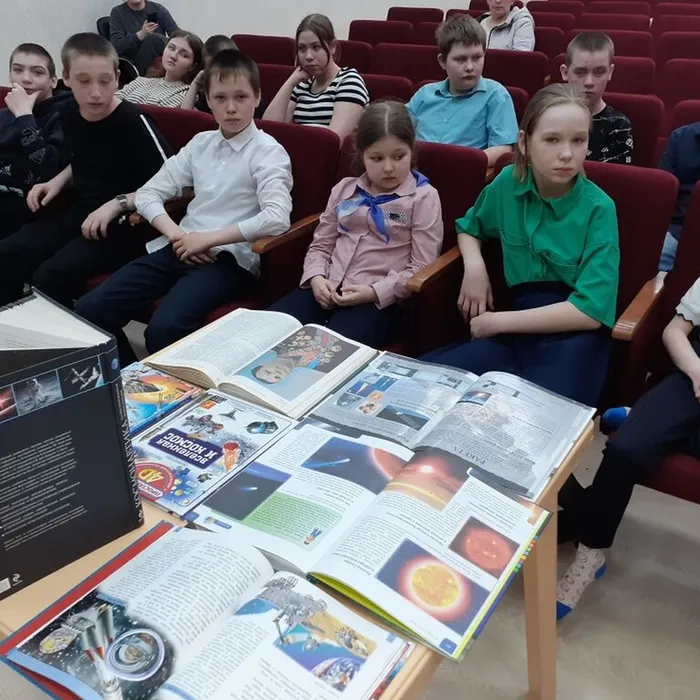 «Вокруг Земли Вселенная» час вопросов и ответов