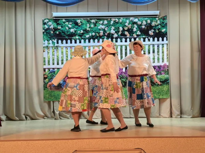 photo_5285262540168434964_y