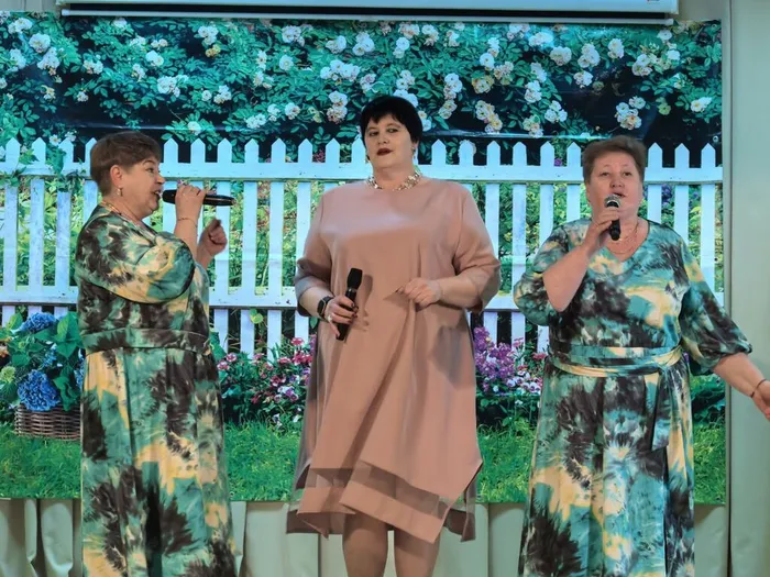 photo_5285262540168434970_y