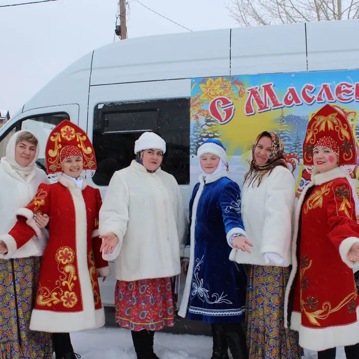 Масленичный поезд