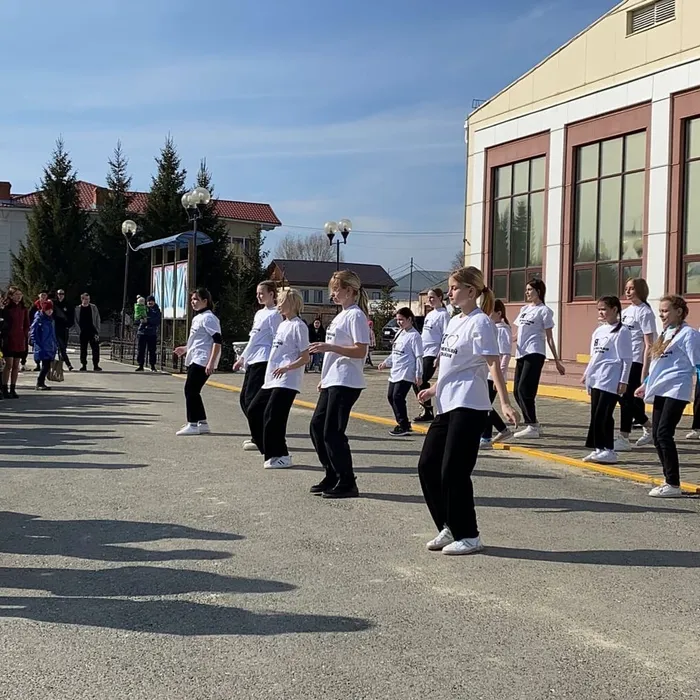 «Земля в иллюминаторе»