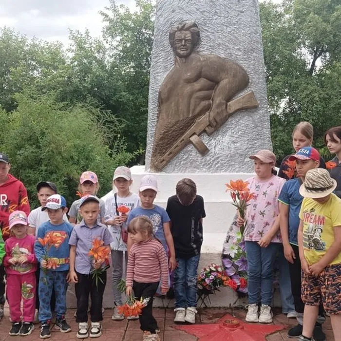 «Взрывы войны разбили тишину» урок мужества