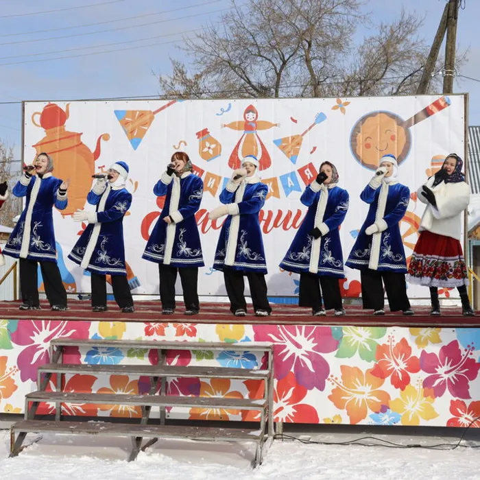 Народное гуляние "Масленица хороша - широка её душа"