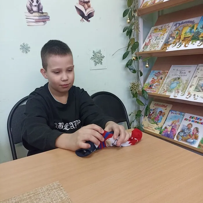 «Новогодние приключения в библиотеке»