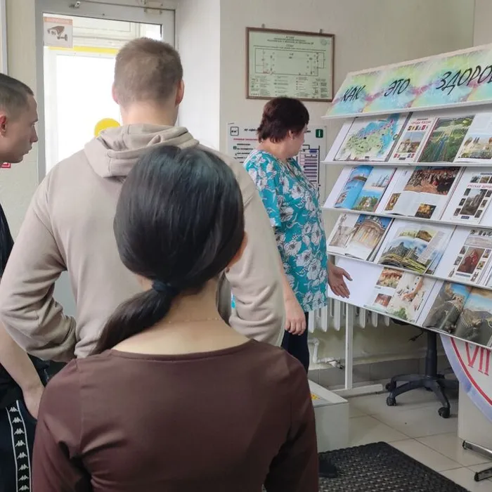 Обзор книжной выставки «Весь мир на ладони»