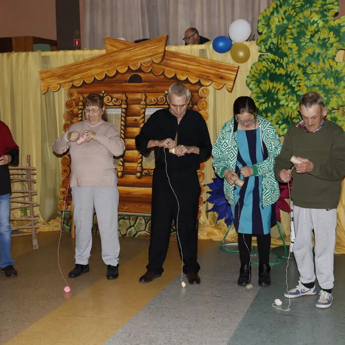 «Мы молоды, удачливы, активны!»