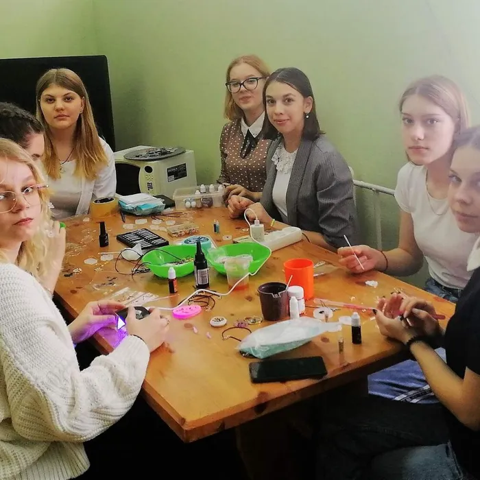 "Ювелирные украшения из эпоксидной смолы"